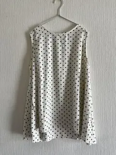 le vent shouffle ドット柄ノースリーブラウス