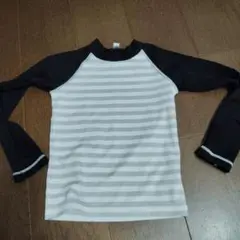 120サイズ　ラッシュガード