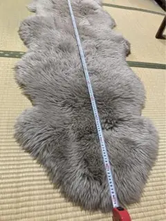 【コストコ】羊毛ラグ・ブラウン色　シープスキンラグ 約180cm x 111cm ムートンラグ 人造シープスキンラグ フェイクシープスキンラグ