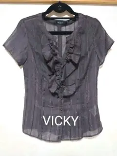 VICKY。 半袖ブラウス