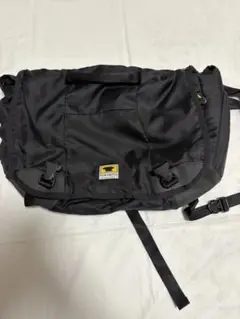 【美品大容量】☆MOUNTAINSMITH MESSENGER II ブラック黒 美品大容量】☆MOUNTAINSMITH MESSENGER II ブラック黒 - メルカリ