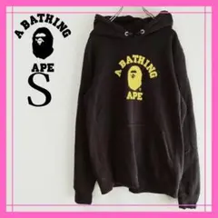 【即完売モデル】A BATHING APE デカロゴパーカー