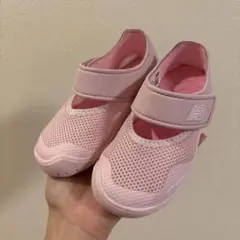 キッズ　サンダル　ピンク　15.5 ニューバランス