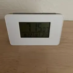 アデッソ　電波目覚まし時計