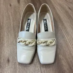 D'ANA ベージュ スクエアトゥ ローファー
