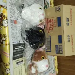 猫 ぬいぐるみキーホルダー パスケース付き　3種