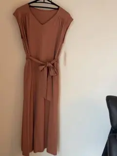 《新品未使用》UNTITLED アンタイトル ロングワンピース フレンチスリーブ