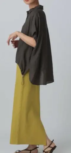 今季！LEPSIM 裾ドロストフレンチスリーブブラウス