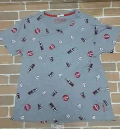 メンズ　コカ・コーラ ×GU　コラボTシャツ 　Sサイズ グレー