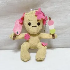 グルート　ぬいぐるみ　チャーム　イッツ・ア・スモールワールド　キーホルダー