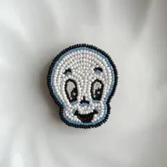 オバケ　ブローチ　ビーズ刺繍　ゴースト　キャスパー ハロウィン
