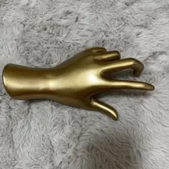 左手　装飾品