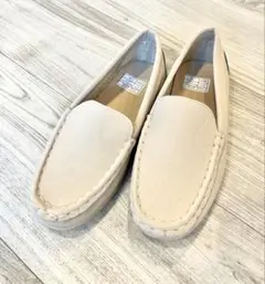 21.5センチ　スリップオンローファー　ホワイトベージュー