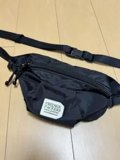 フレデリックパッカーズ　ボディバッグ