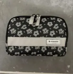 【最終価格】ARTISAN&ARTIST ポーチ　アルティザン&アーティスト