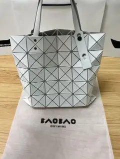 BAOBAO ルーセント 6×6 ショルダーバッグ