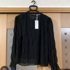 レディース　クルーネックプリーツトップ　長袖　　Sサイズ
