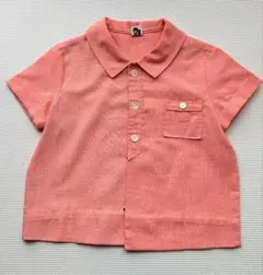 ピンクのショートスリーブシャツ