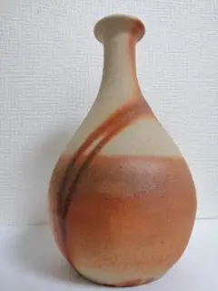 kuro　備前焼　山下譲治作　三つ足　花器　共箱　V　5517C kuro様専用 備前焼 山下譲治作 三つ足 花器 共箱 V 5517C - メルカリ