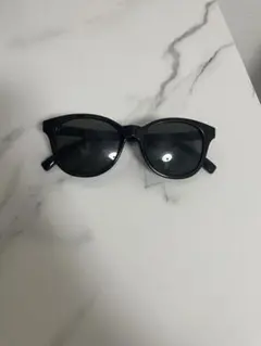 New Era ブラック サングラス キャットアイ