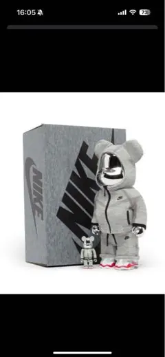 新品未開封　ナイキ　ベアブリック　NIKE TECH FLEECE N98 国内 9/16 発売予定】BE@RBRICK × NIKE TECH FLEECE N98 100