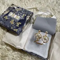 未使用に近い 美品 クリスチャンディオール フェイクパール ロングピアス