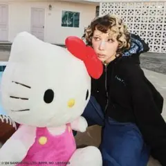 RE. アールイードット 仲里依紗 ハローキティ ジップパーカー ブラック ❤️‍🔥RE. ×HELLO KITTYコラボITEM❤️‍🔥 🌈RE.×HELLO KITTY