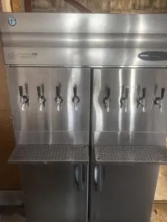 クラフトビール用サーバー冷蔵庫8tap(ホシザキ)