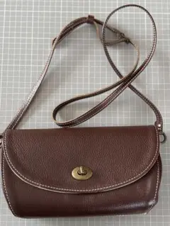 美品　ショルダーバッグ　アルティジャーノ artigiano 茶色