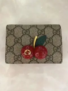 GUCCI 財布 さくらんぼ チェリー GGスプリーム 2つ折り財布