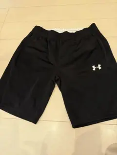 UNDER ARMOUR ブラックショートパンツ XL