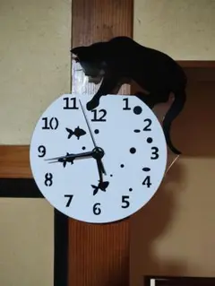 猫と魚のデザイン掛時計