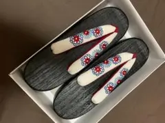 ◆足が痛くならない◆高級刺繍の菊下駄◆　フリーサイズ　刺しゅう花下駄◆モチーフ