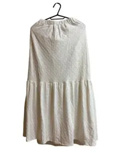 新品未使用タグ付き刺繍入りフレアスカート サイズL☆即購入歓迎☆