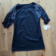 【新品タグ付】ブラック刺繍シースルー袖チュニック