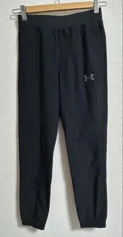 Under Armour ブラックジャージパンツ 150
