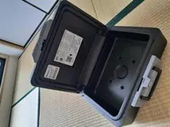 【Sentry Safe】手提げポータブル保管庫（セントリー 耐火30分 金庫）