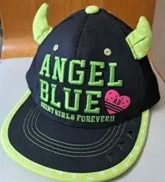 ANGEL BLUE 角付きキャップ 黒/緑 54㎝