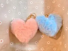 ふわふわキーホルダー2セット 新品 ハート ピンク ブルー ぬいぐるみ