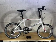 2023 GIANT Bicycles | IDIOM 2