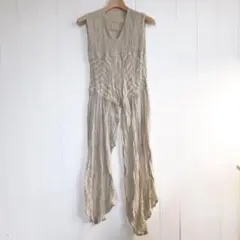 ノースリーブ変形ロングトップス　スリットカット　サンドベージュ　くしゅくしゅ
