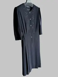 ブラックスカートスーツ ノーカラー　礼服　11号