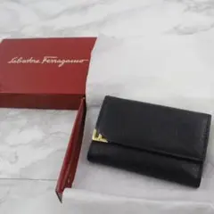 【極美品 ✨ 現行モデル】 Salvatore Ferragamoキーケース