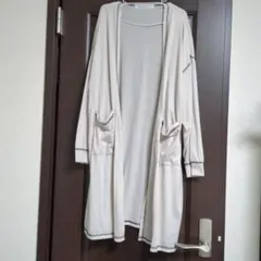 オフホワイトのロングカーディガン美品です。