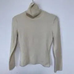 NATURALBEAUTYBASICタートルネックセーター クリーム色 M