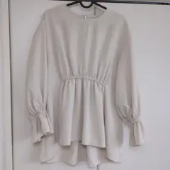 form forma チュニック 長袖 クリーム色 サイズ1