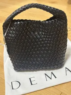 Item thumbnail for item 624218df-a9a2-4007-a364-d3a9533fc4de