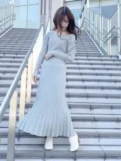 シアープリーツパワショルニットワンピース