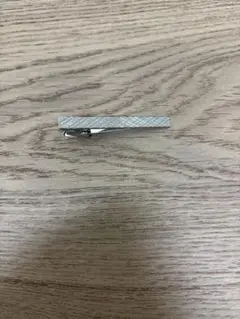 ネクタイピン　シンプル　シルバー