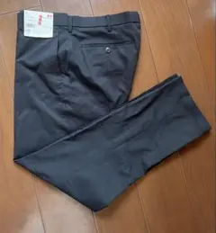 ユニクロ　新品　ストレッチスリムフィットノータックパンツ　ウエスト88股下74